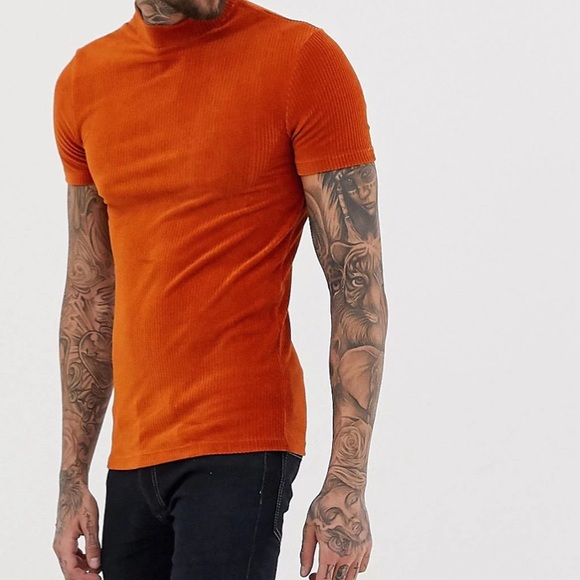 ASOS DESIGN t-shirt with stretch turtle neck in ribbed velour cord in rust - Picture 2 of 3